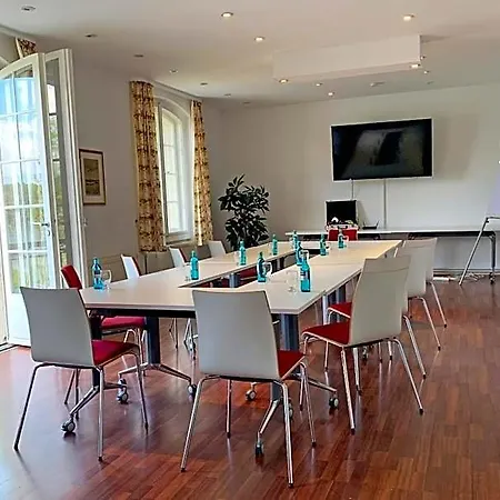 Hotel Waldhaus 3*