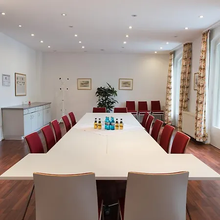 Hotel Waldhaus 3*