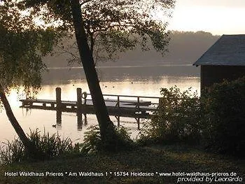 Waldhaus فندق Prieros